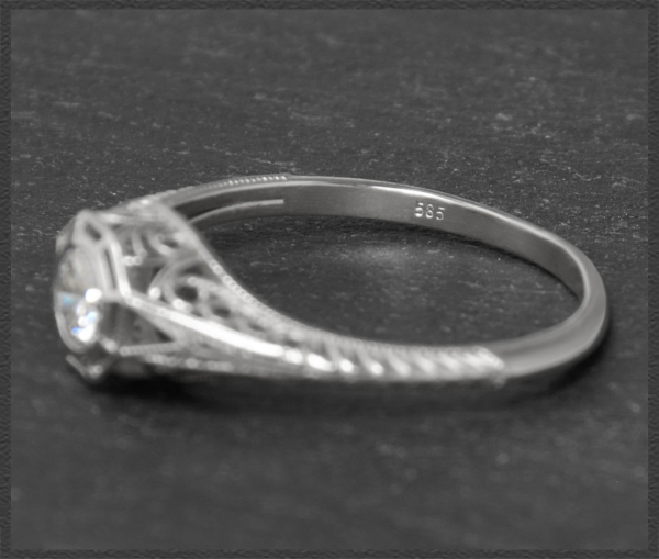 Diamant Ring mit 0,27ct, 585 Weißgold, Art Deco Design